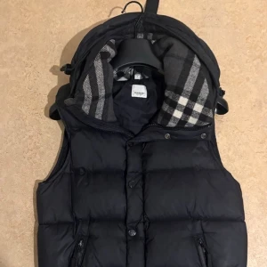 Burberr*y jacka - En fin burberr*y jacka inga märken osv. Top skick