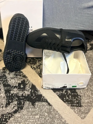 Maison Margiela gats - Oanvända, prutning vid snabbköp⚡️. Öppen till frågor. Leverans samma dag 🚚 ⚡️!