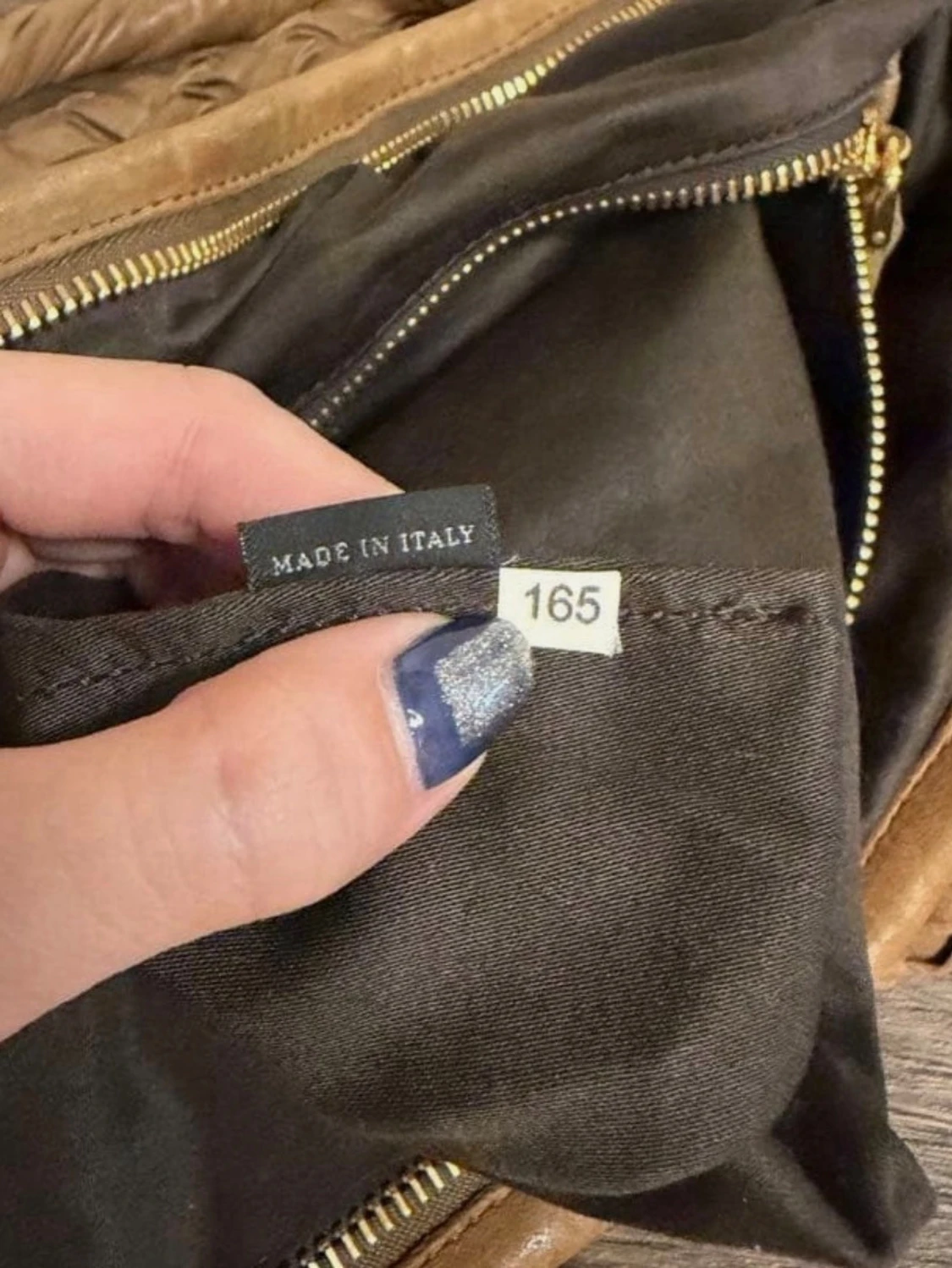 Flätad brun handväska från Miu Miu - 5