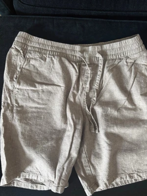 Linneshorts Cubus - Hör av er vid funderingar✌️