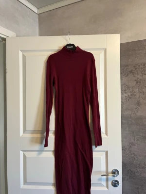 Diverse plagg - Rensning, 50 kr styck allt förutom lång klänningarna som är 150kr