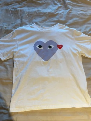 Cdg t shirt - Oanvänd