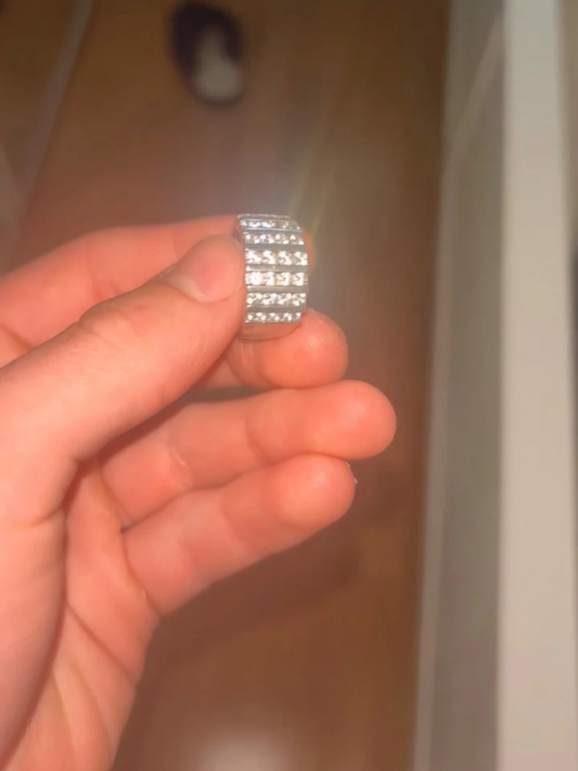 Bred 925a silverfärgad ring med stenar - 1