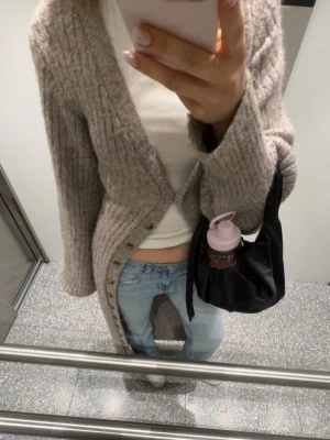 ADOORE kofta - Säljer nu min fina fina ADOORE kofta till nån annan som kommer få lika mycket glädje av den som jag har haft💗💗