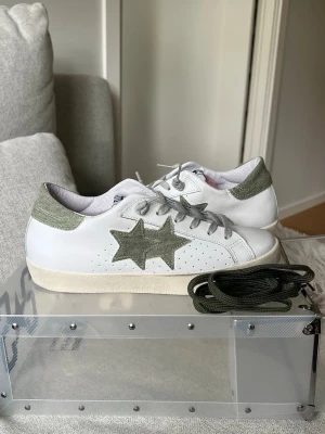 2star skor - Intressekoll på mina helt nya 2star skor. Köpta för 1600kr. Pris går att diskutera🙏🏼