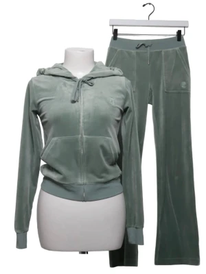 Juicy couture set - Super skönt det, använt mindre än 3 gånger. Som ny! 