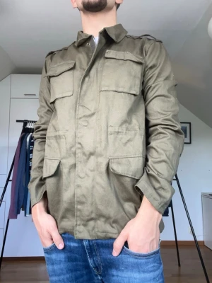 Olivgrön overshirt 
