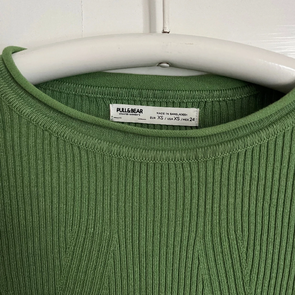 Grön ribbad tröja - 91