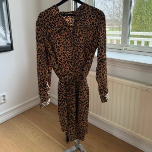 Klänning  - Sofie Schnoor klänning, köpt på raglady. Använd en gång.