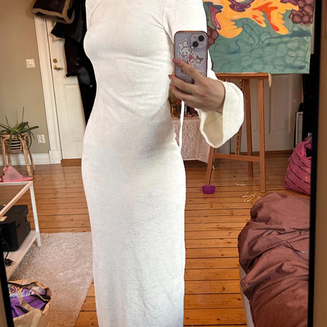 Vit klänning med öppen rygg 