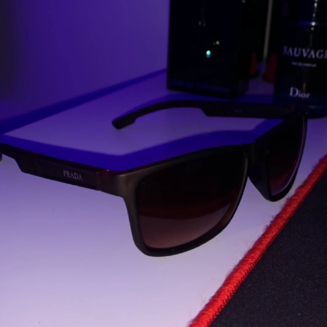 Prada Solglasögon  - 90