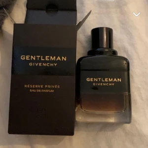 Givenchy gentleman privee - Omuppladdat för fri frakt