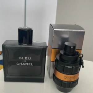 Spicebomb extrem och Blue de Chanel  - Säljer eller byter två av mina favorit parfymer, Spicebomb för att jag fick en helt ny, Chanel för haft länge och vill testa något ny.( spicebomb 48ml av 50) Chanel (42ml av 100) hör av er så kan vi diskutera pris eller byten😊