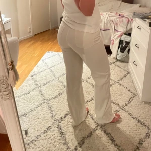 Madlady Jeans  - Snygga smickrande jeans från madlady som inte är förstora i midjan!!!