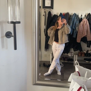 Snygga linnebyxor  - Skit snygga linnebyxor dom jag vill se vad jag kan få för ❣️