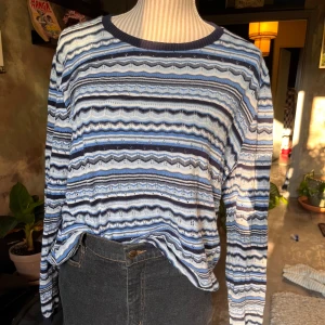 Långärmad tröja - Från märket Skovhuus Storlek xxl. ( mindre i storlek)