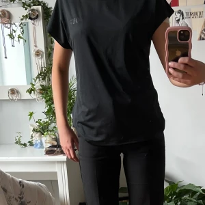 Träningströja från OTP - Svart oanvänd träningströja från OTP