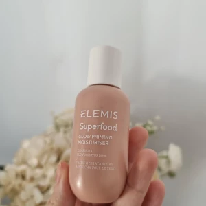 Elemis superfood glow priming moisturiser - Testad 1 gång. Nypris: 659kr