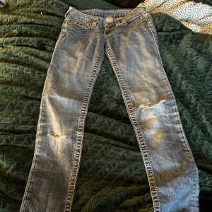 True religion jeans - Skriv för fler bilder, midjemått 37cm, innerbenslängd 81cm💕