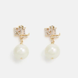 Örhängen pärlor Ralph lauren  - Säljer dessa såå fina örhängena från Ralph lauren ❤️ aldrig anända! Helt slutsålda!