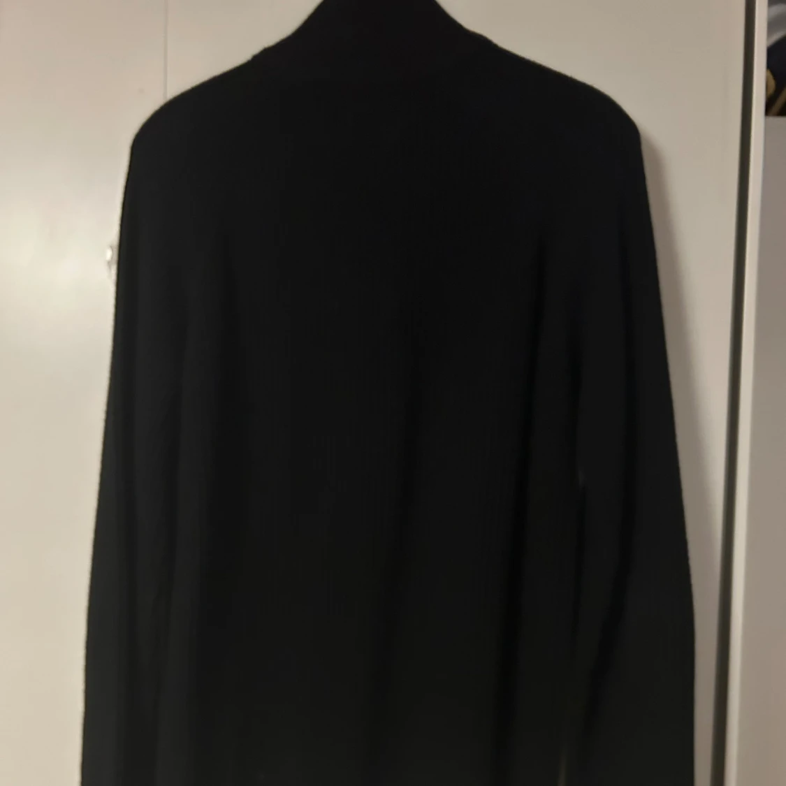 Svart stickad halfzip - 91