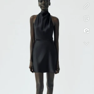 Festklänning - Klänning från zara med öppen rygg, använd en gång 💞köpt för 379kr