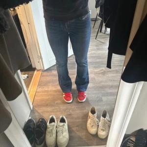 Diesel Jeans - Snygga jeans från Diesel i bra skick. Uppsydda i benen några centimeter 