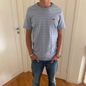 Levis T-shirt som är köpt på en Levis butik i Italien