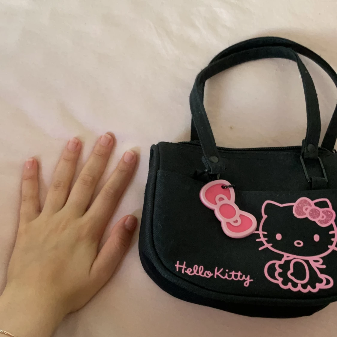 Liten Hello Kitty väska! - 92