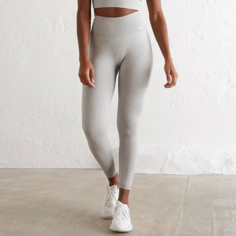 Aim’n Light Grey Melange Ribbed Seamless Tights, stl. S. I bra skick. Nypris: 599 kr. Köp pris: 250 kr.. Sportswear.