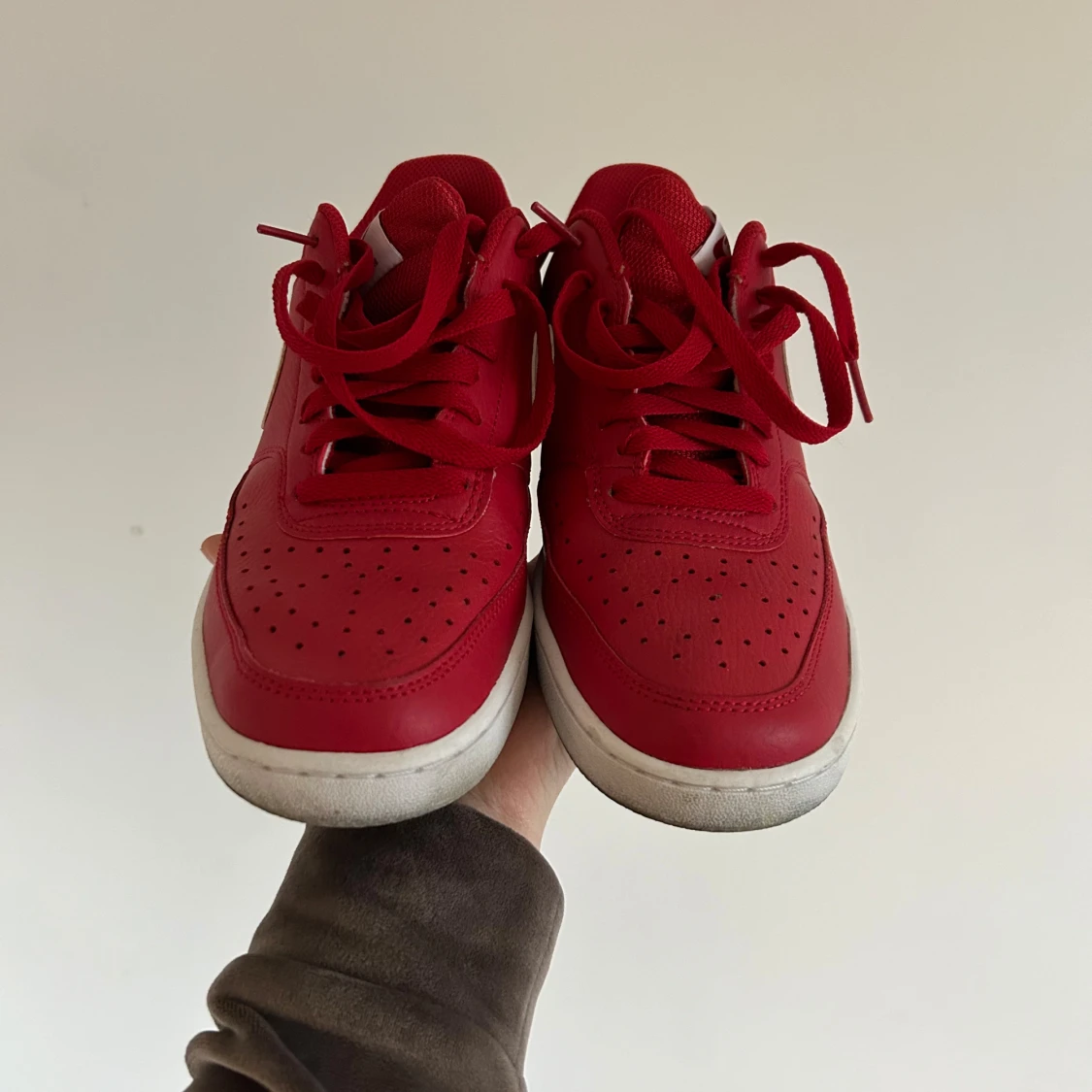 Röda Nike Court Vision - 92