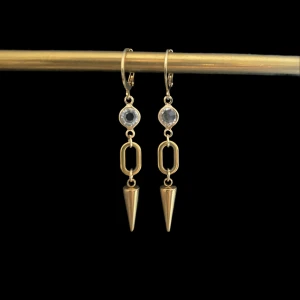 Örhängen  - Självgjorda🥰 finns också i silver🥰