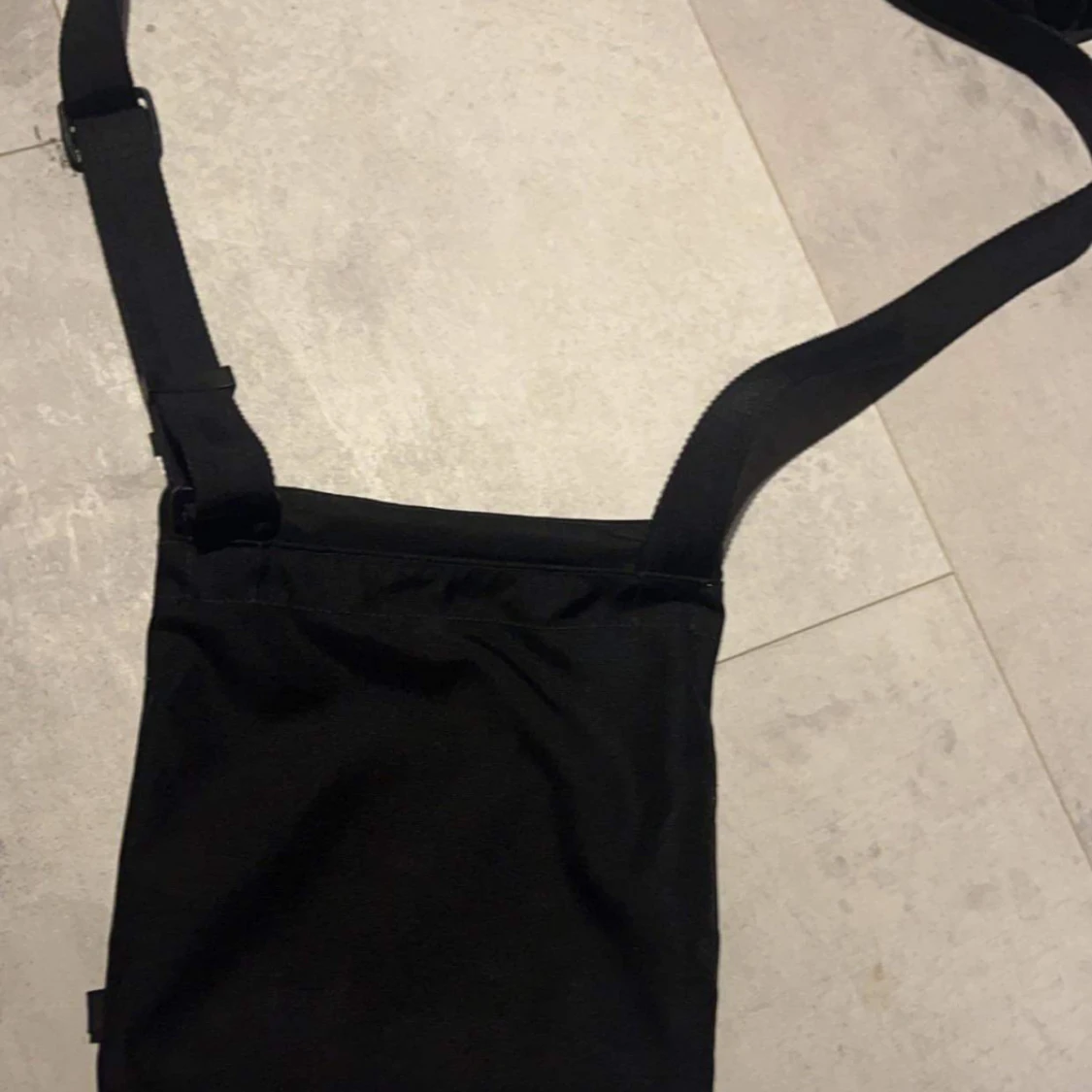 Hugo boss väska - 90