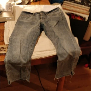 Cheap Monday över min döda kropp jeans - W32 nyskick 