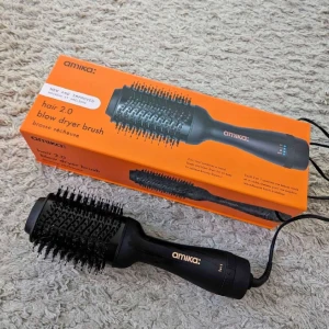 Amika varmluftborste - Ny varmluftsborste, endast testad en gång.  En av de bästa på marknaden!  Nypris 1100 kr. 