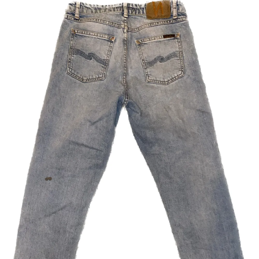 Väldigt bra skick knappt använda Nudie jeans . Jeans & Byxor.