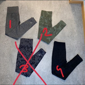 Gymshark & Relode tights - Säljer dessa tightsen då jag har väldigt många o de ej kommer till användning! Knappt använda, nyskick. Mer info i bild 2!