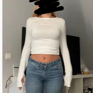 Intressekoll! - Kollar om någon är intresserad av denna? Och vad för pris?❤️ storlek s använd ca 3 gånger❤️