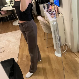 Mjukisbyxor - Mjukisar från Gina! Endast använda en gång inomhus.  Sitter supersnyggt 