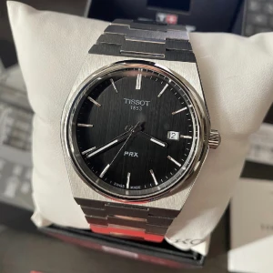 Tissot prx 40mm - Kvitto finns Kond 8/10  Mindre små repor inget som syns. Går bort på polering 