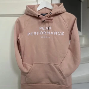Hoodie, peak performance  - Aldrig använd