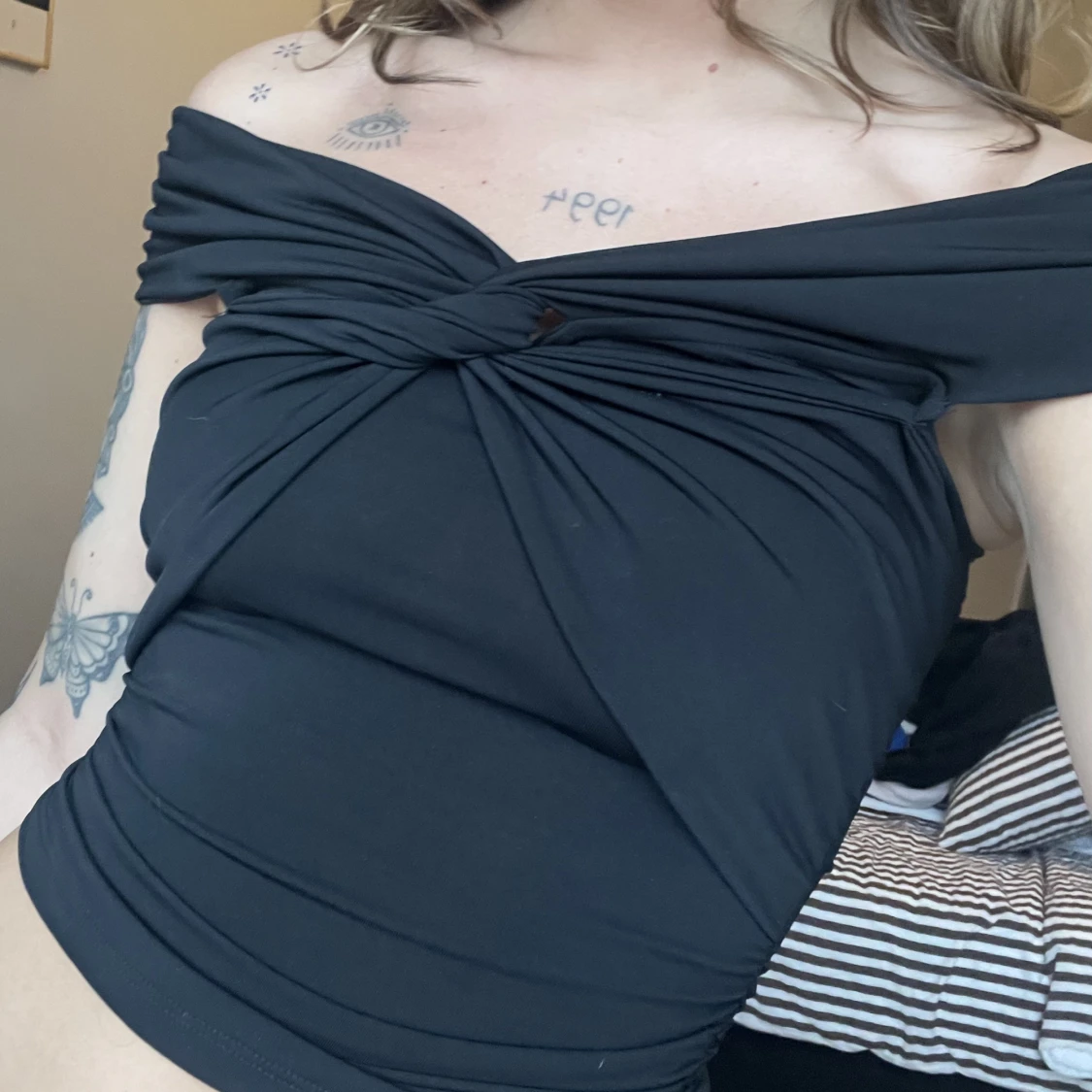 Off shoulder topp bikbok xs - 90