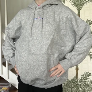 Cava company Junkyard  - Köpte denna pärla på Junkyard för nåt år sedan❤️ Den har en liten fläck på framsidan som jag inte vet hur man kan få bort, tror dock att det går att fixa om man orkar lägga ner lite energi🌟