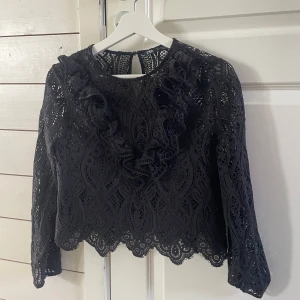 Blus - Jätte söt tröja från zara som inte kommer till användning⭐️⭐️