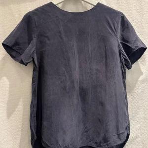 Fin blå top från Wera.  - Fin blå top från Wera, lätt material. 