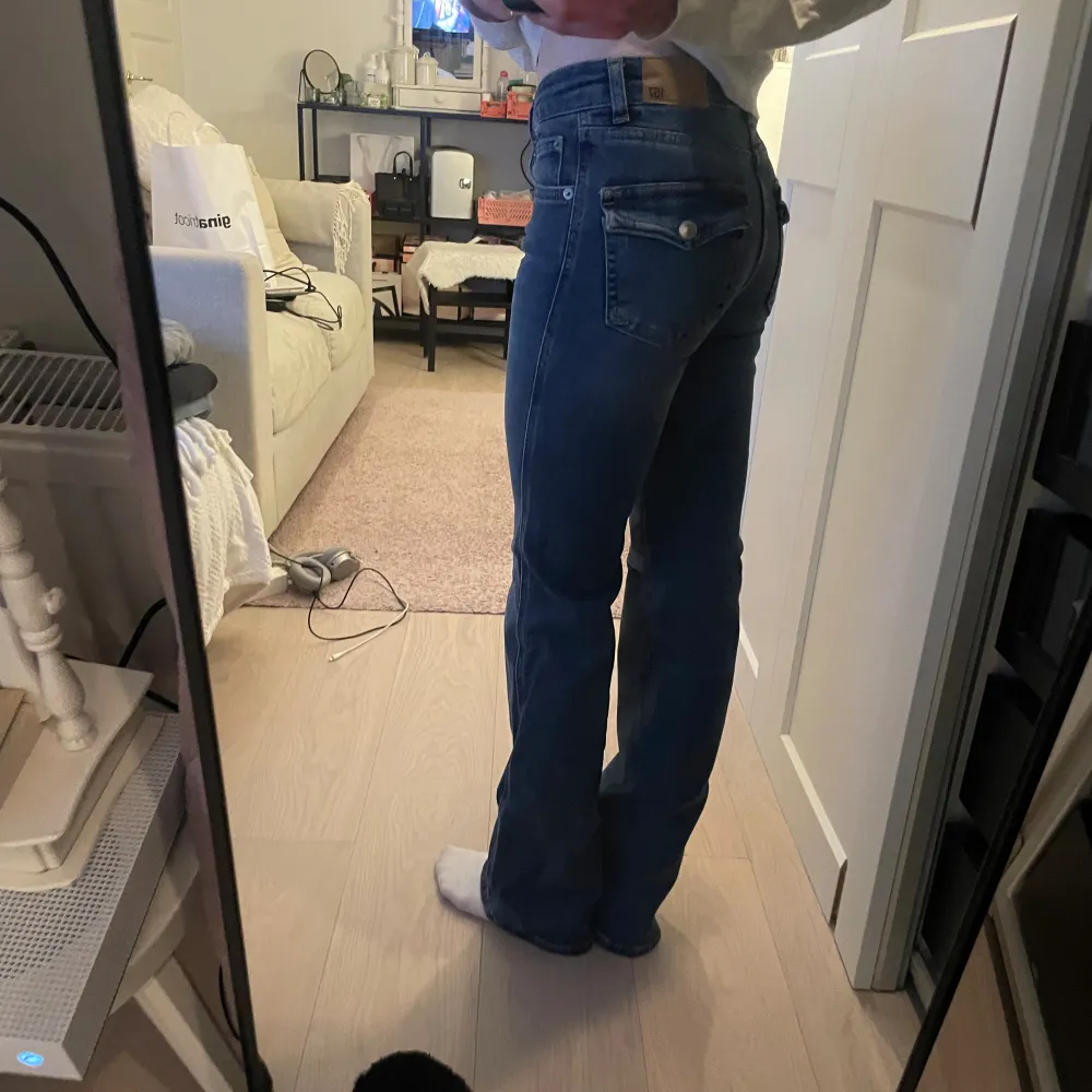 Low Waist bootcut jeans full length XXS från lager 157💕. Jeans & Byxor.