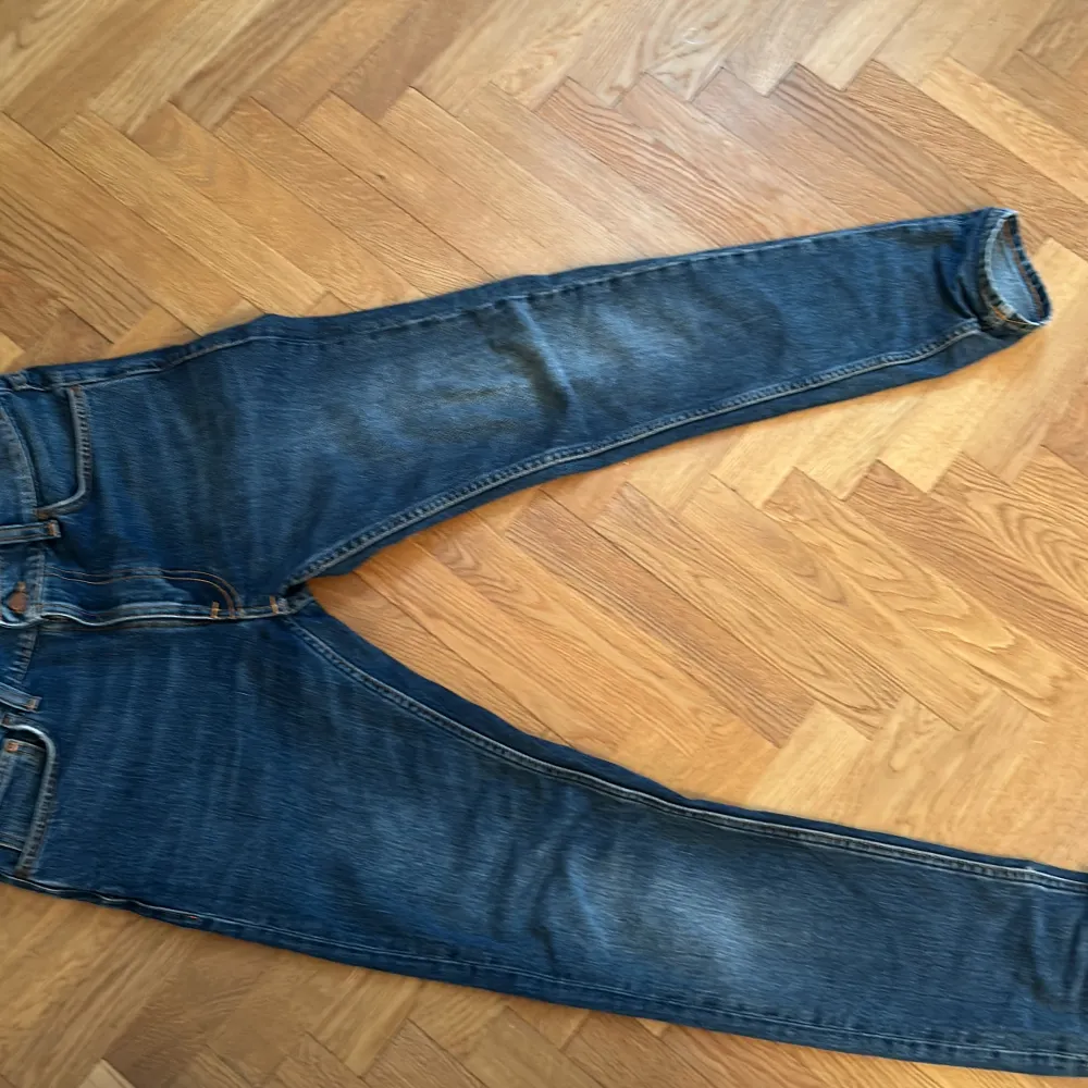 W:30 L32 Modell: Lean Dean Färg: Troubled Sea  Slim Jeans, passar mig som e 177 perfekt men funkar om du är kortare. De är inte alls använda mycket.. Jeans & Byxor.