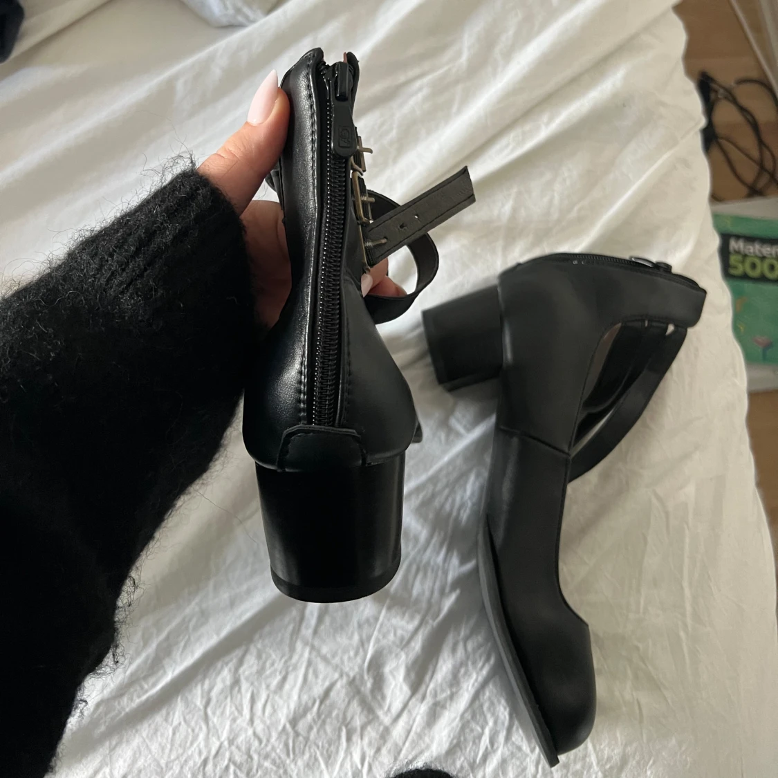 Svarta klackskor  - 90