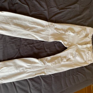 Vita jeans - Mycket bra skick