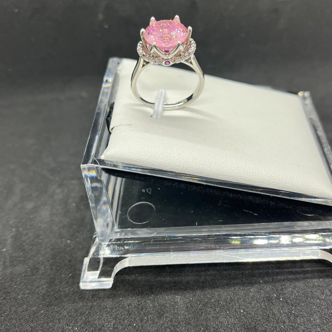 Pink crystal platinum ring - 90